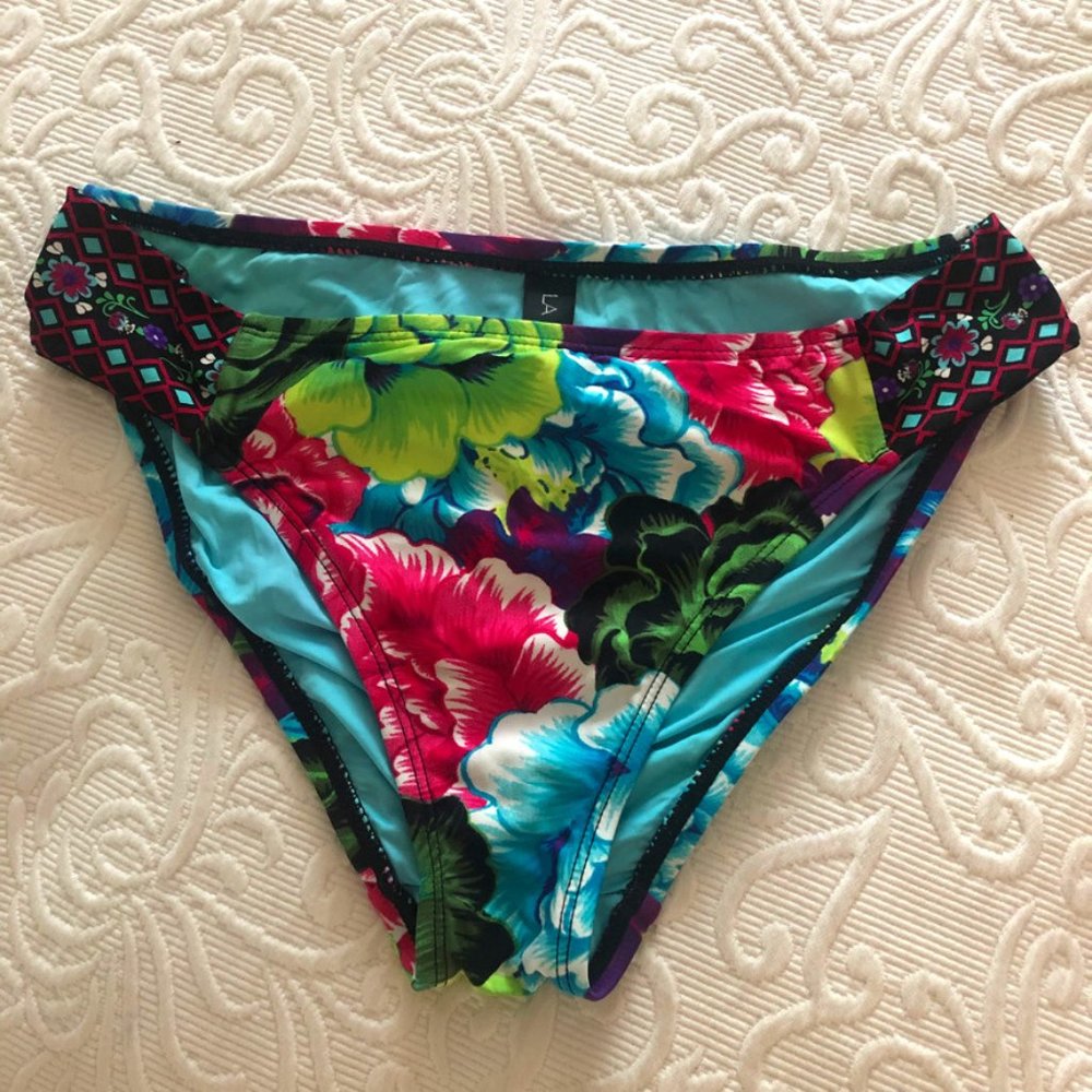 NWOT LA BLANCA Bikini Bottom Floral Soft Cottony Fabric S-M
